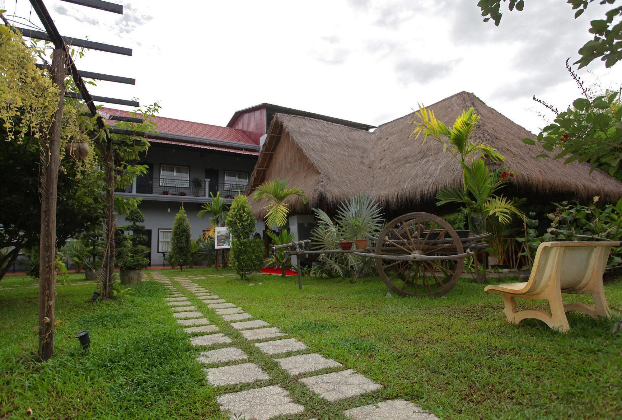 Reveal Angkor Hotel Siem Reap Exterior foto