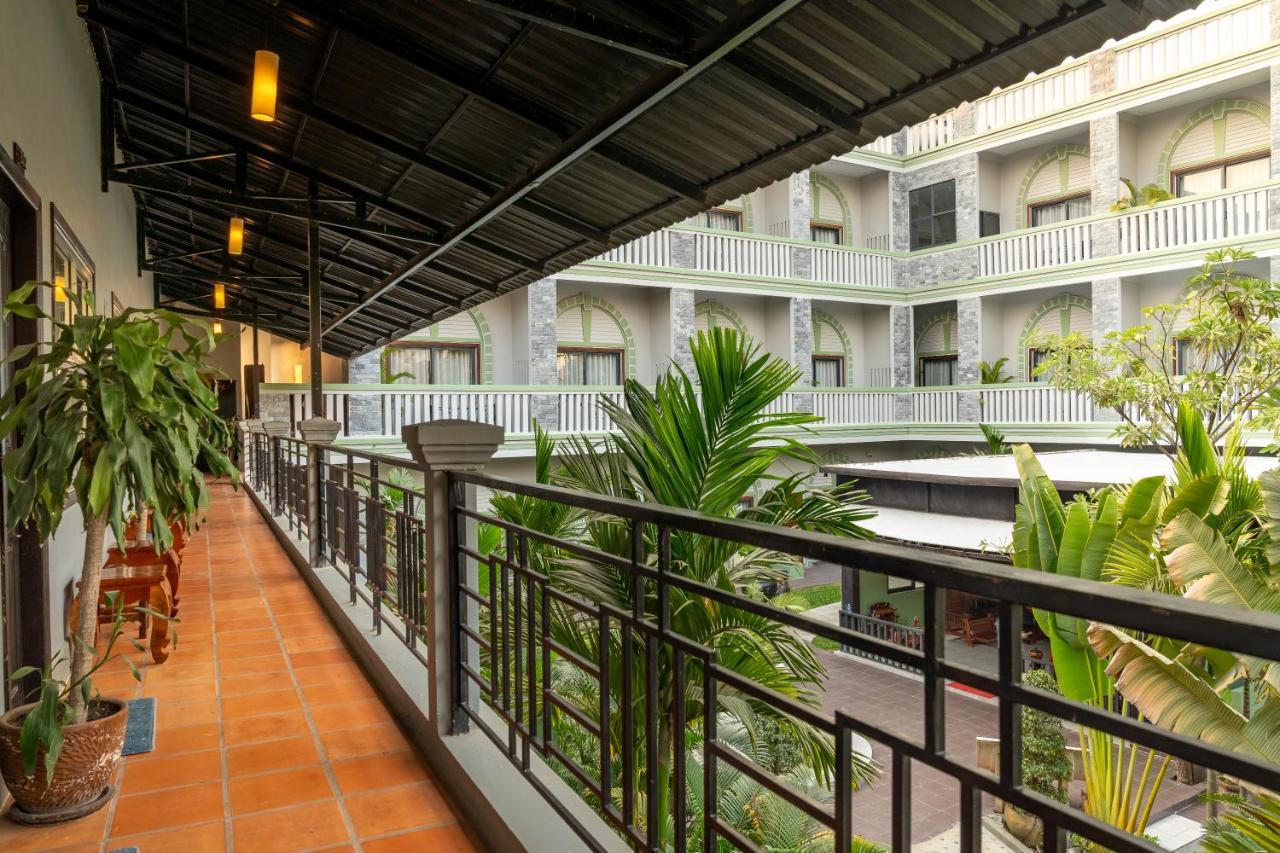 Reveal Angkor Hotel Siem Reap Exterior foto